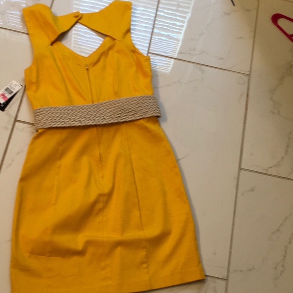 NWT yellow sleeveless dress w belt - Picture 2 of 2